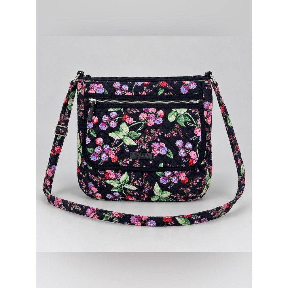 Vera Bradley Winter Berry Carson Hobo Crossbody Quilted Retired Bohemian